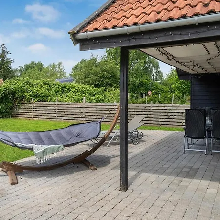 Holiday home Cozy In With Wifi *